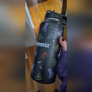 Demonia hydroflask